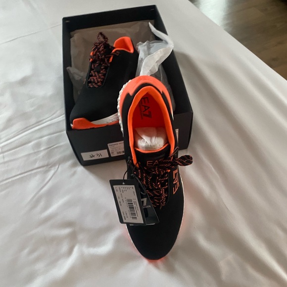 Emporio Armani trainer shoes size 10 - Picture 6 of 7